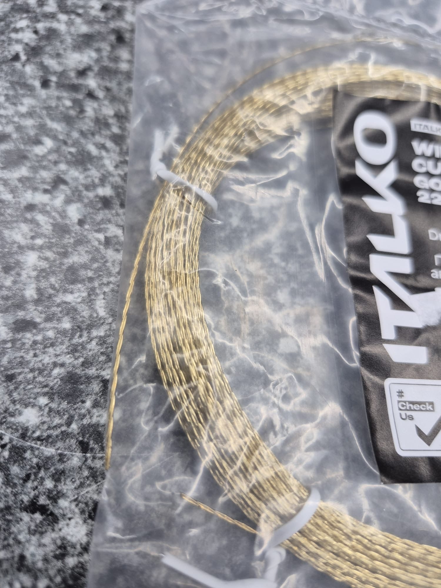 ITALKO-Schneidedraht, Glasdraht für Auto-Windschutzscheibe, 22.5 Meter, Gold